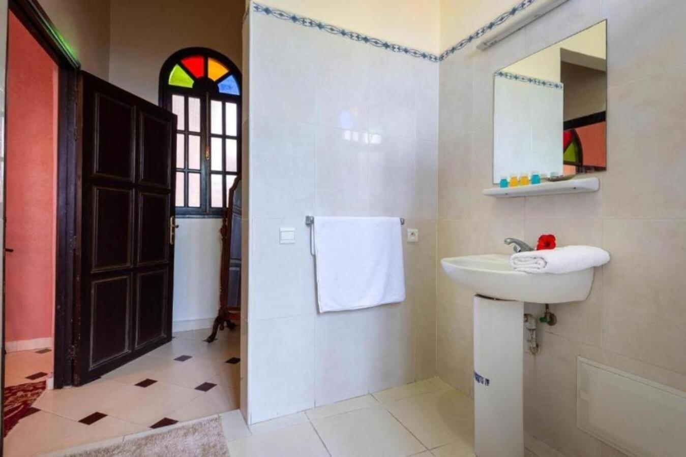 Riad Qodwa Sidi Abdallah Ghiat ภายนอก รูปภาพ